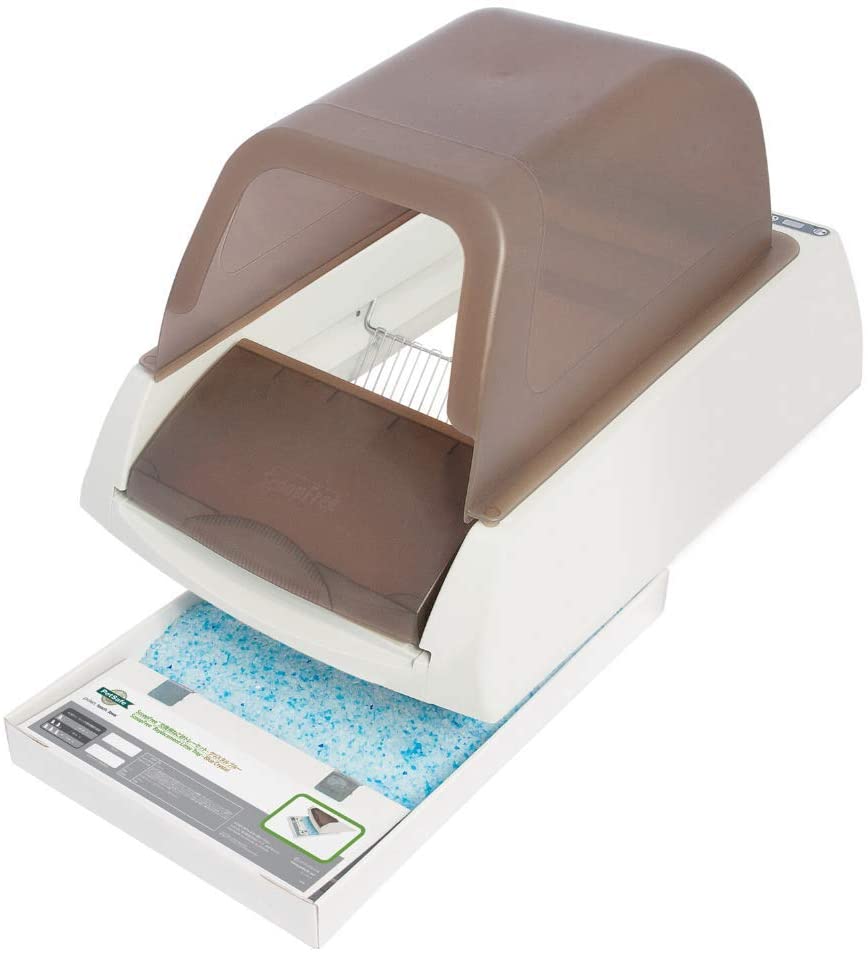 An electric self cleaning litter tray